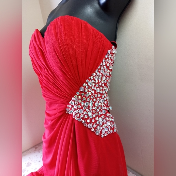 XSCAPE FORMAL DRESS - Picture 4 of 17